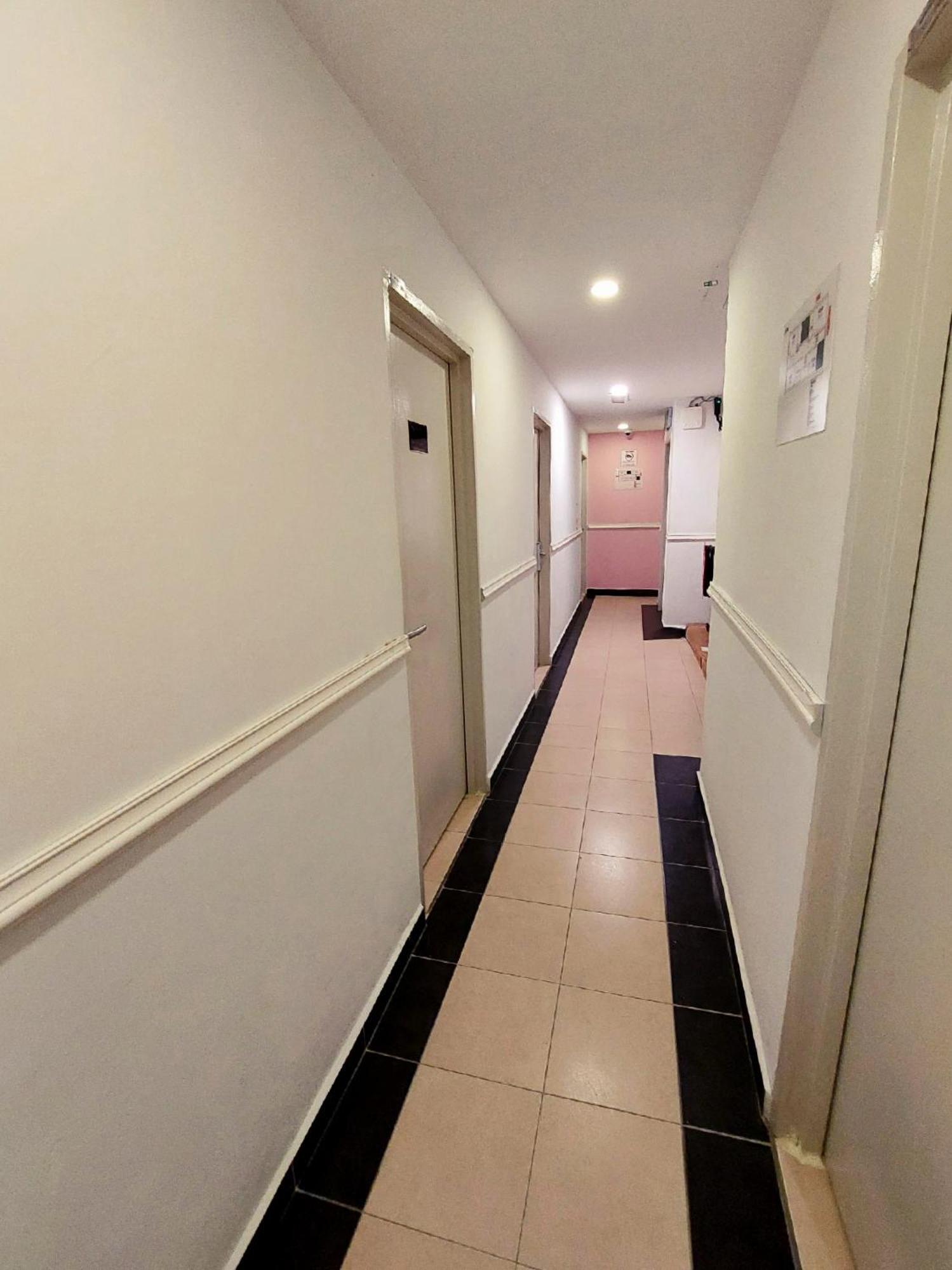 Good2Stay Budget Hotel L Lift L Coway Water L Wifi6 L Laundromat Malacca ภายนอก รูปภาพ